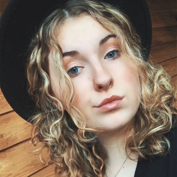 Meet your Posher, Rylee - Picture 1 of 1